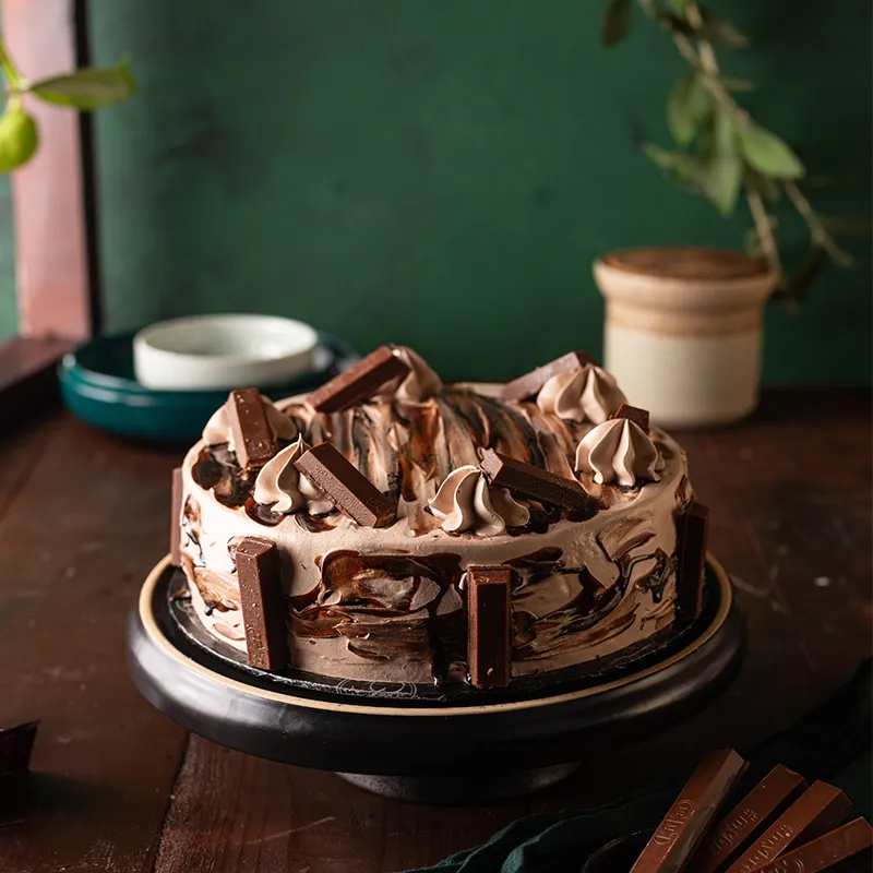 KitKat Cake by Kitchen Cuisine