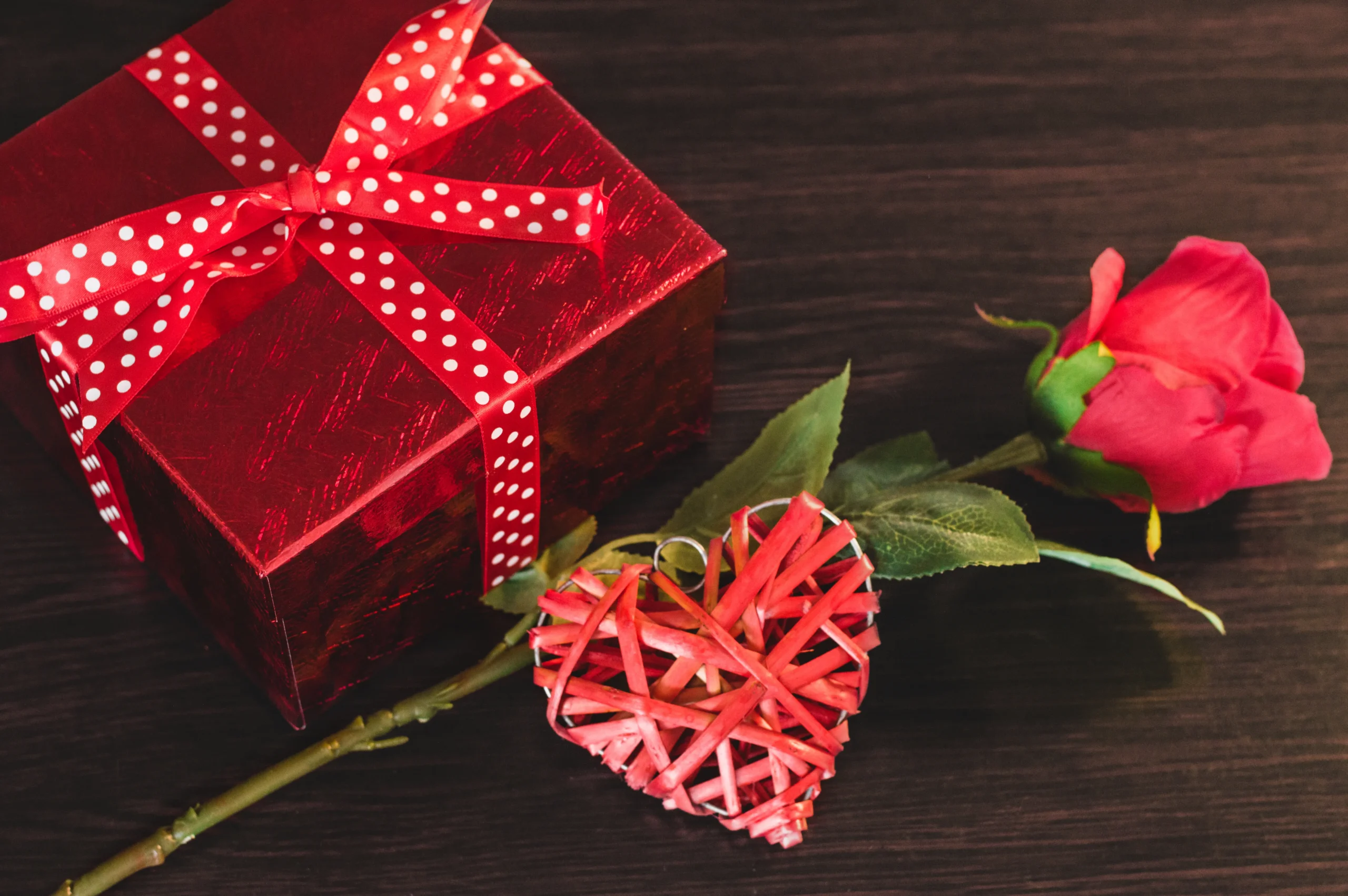 Best Valentine’s Day Presents in Pakistan : From Gift Boxes to Romantic Baskets